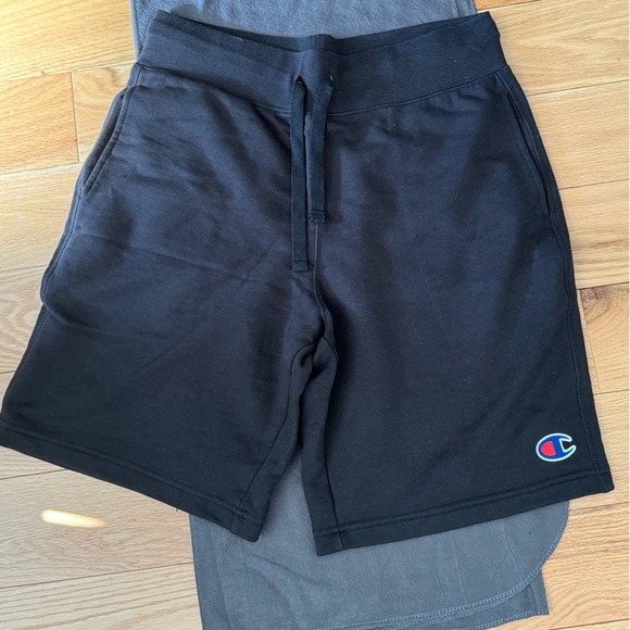 Champion shorts - Picture 1 of 2